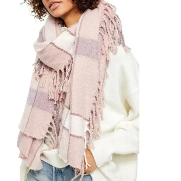 FREE PEOPLE New Oversized Blanket Scarf in Valley Plaid Pink Cream Lilac 83 x 40 - Picture 2 of 6